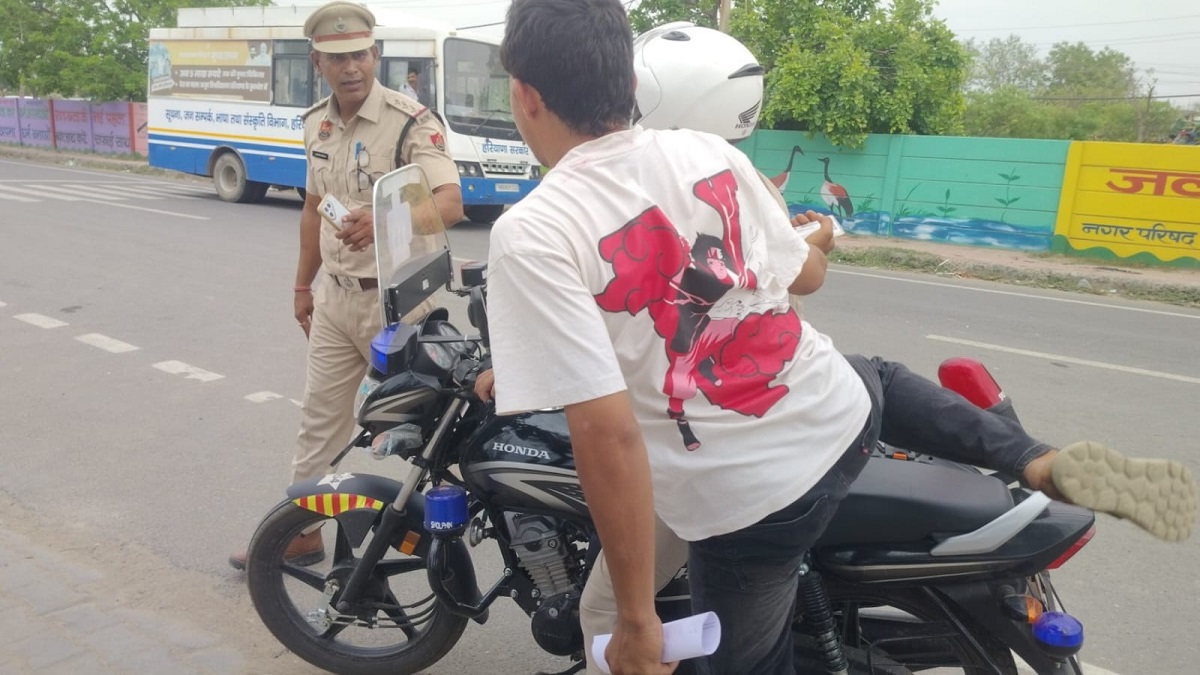 नूंह जिले में NEET-2026 में पुलिस बनी फरिश्ता, भटके छात्रों को समय पर पहुंचाया परीक्षा केंद्र