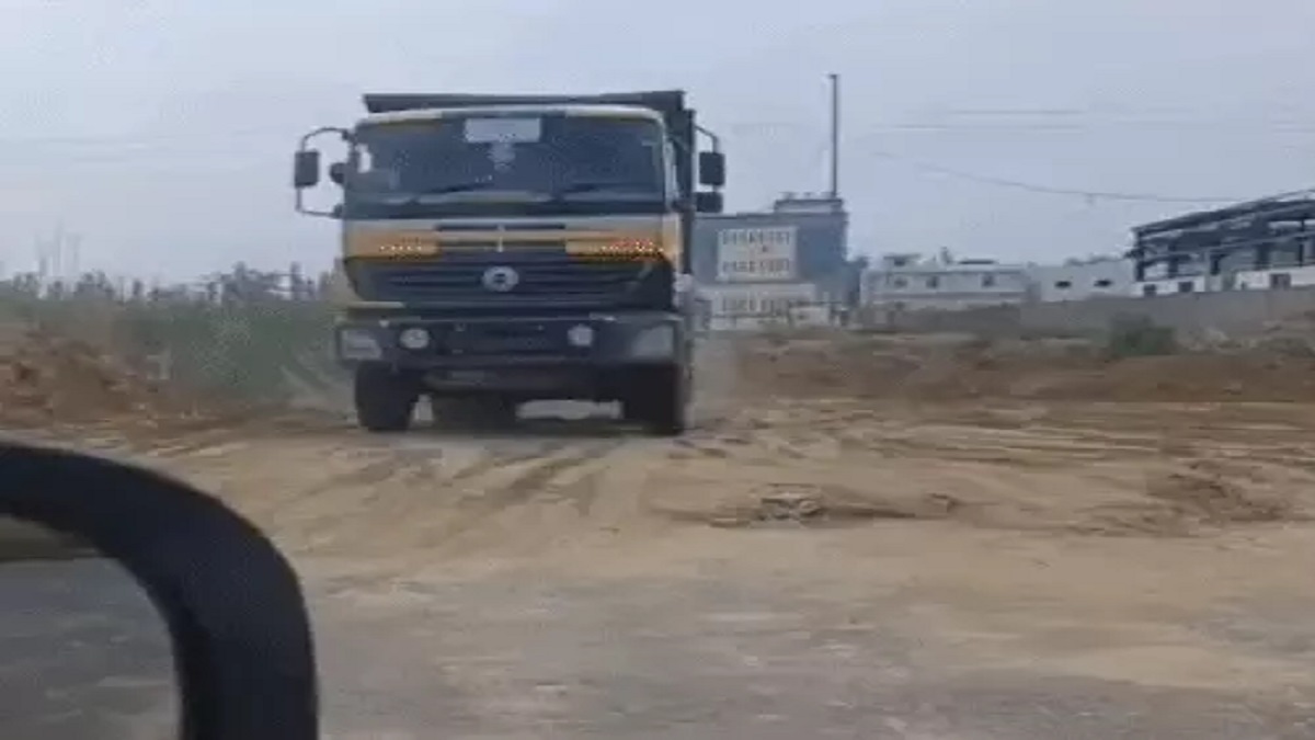 रोहतक में मिट्टी चोरी: सीनियर मैनेजर पर माफिया से मिलीभगत के आरोप, शिकायत के बाद जांच में जुटी पुलिस