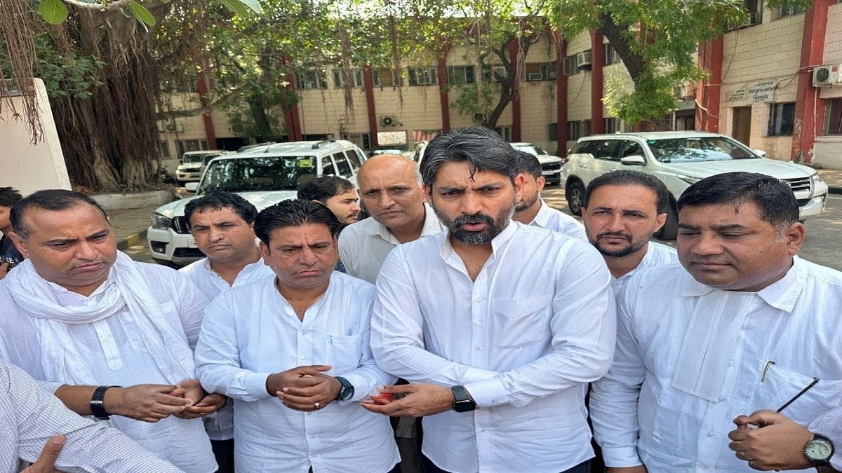 बवानीखेड़ा तोड़फोड़: पीड़ित परिवारों के समर्थन में उतरी कांग्रेस, पुनर्वास के लिए DC को सौंपा ज्ञापन