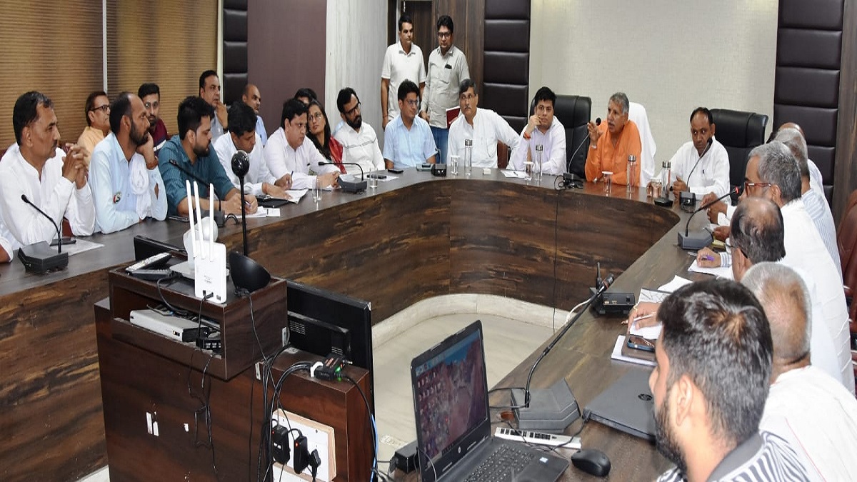 टावर लाइन प्रभावित किसानों की बैठक: मुआवजा नीति के लिए केंद्रीय मंत्री से मिलेंगे सांसद धर्मबीर सिंह