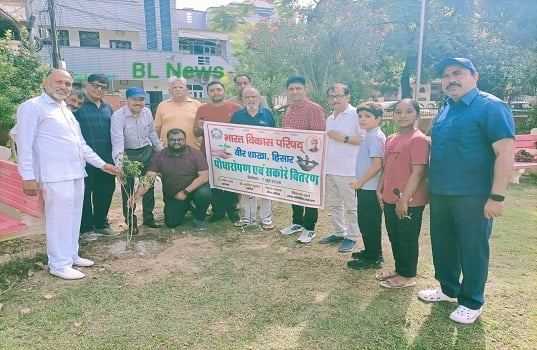भारत विकास परिषद ने बांटे सकोरे, प्रांतीय संयोजक बोले- पर्यावरण बचाना हर नागरिक का फर्ज