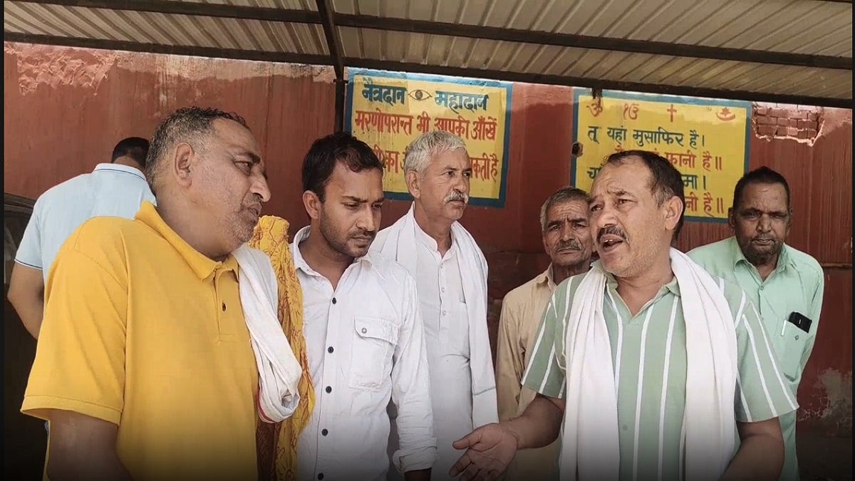 संदिग्ध हालात में फंदे पर लटका मिला विवाहिता का शव, 8 महीने पहले ही की थी लव मैरिज; पति समेत 4 पर केस दर्ज
