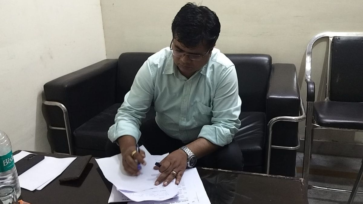 बड़ी खबरः डिप्टी कलेक्टर अरविंद माहौर पर दुष्कर्म का मामला दर्ज, पुलिस ने किया गिरफ्तार