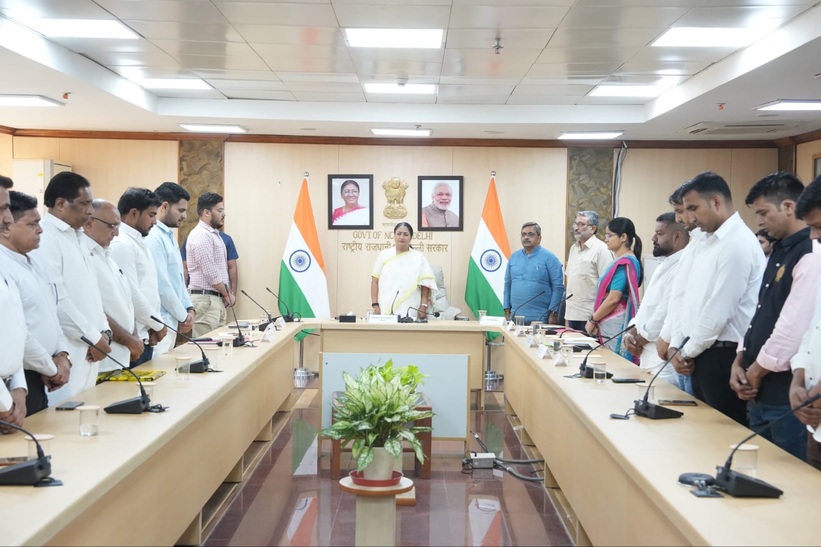 मालवीय नगर-साकेत हादसों पर CM रेखा गुप्ता का बड़ा कदम; पीड़ितों को मदद, बहादुरों को सम्मान…
