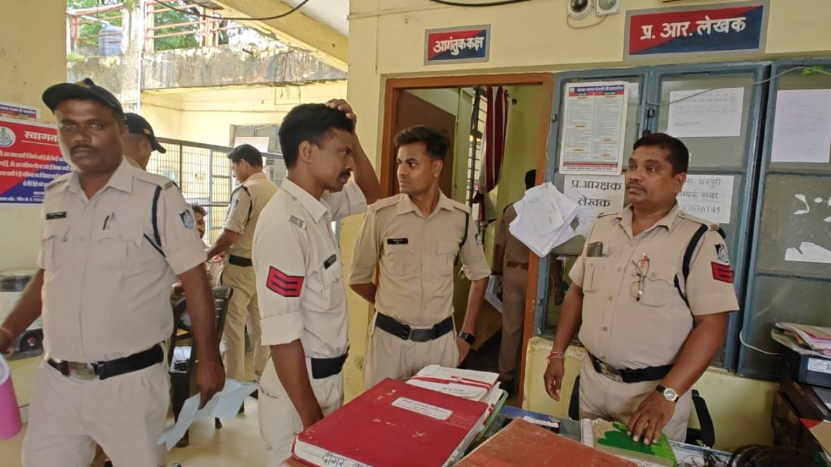 110 पुलिसकर्मियों के थोक में तबादलेः बेहतर कानून व्यवस्था की दिशा में बड़ा कदम, देखें- कौन कहां…