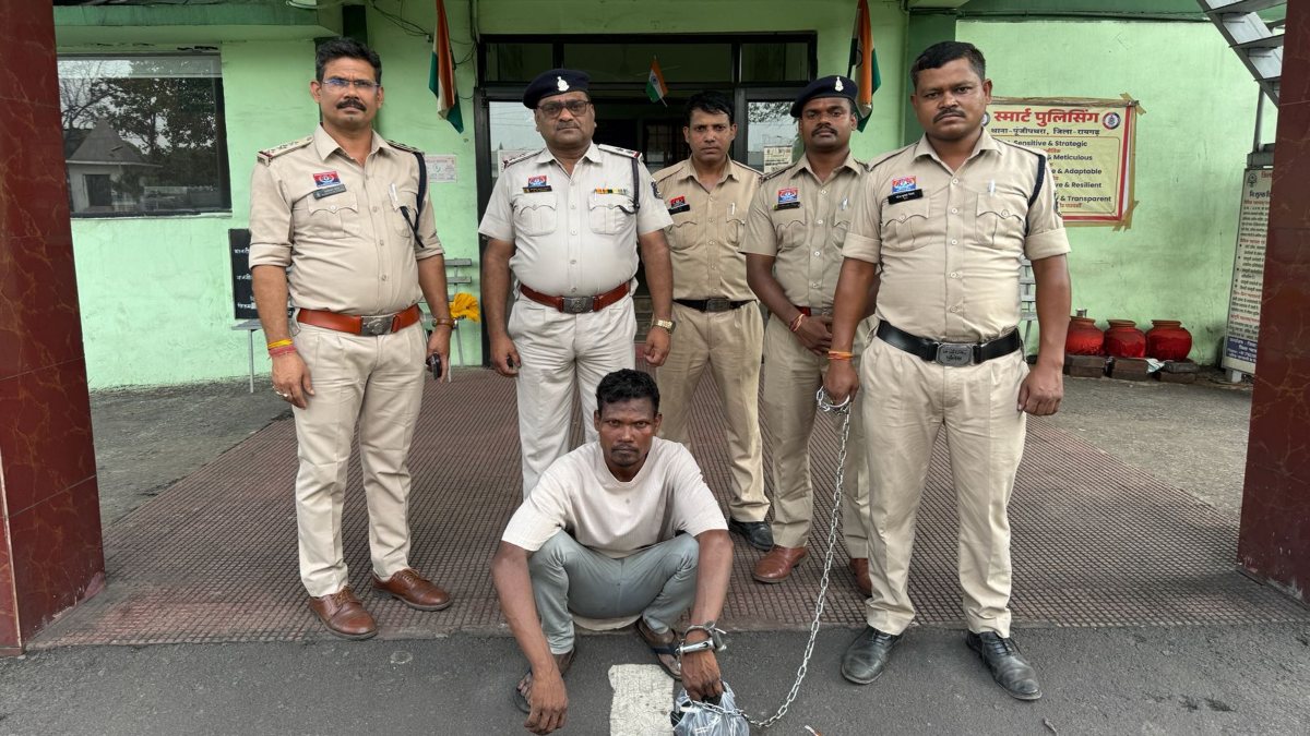 ब्लाइंड मर्डर का खुलासा: विवाद के बाद महिला की गला घोंटकर हत्या, फिर पेट्रोल डालकर जलाया शव, प्रेमी गिरफ्तार