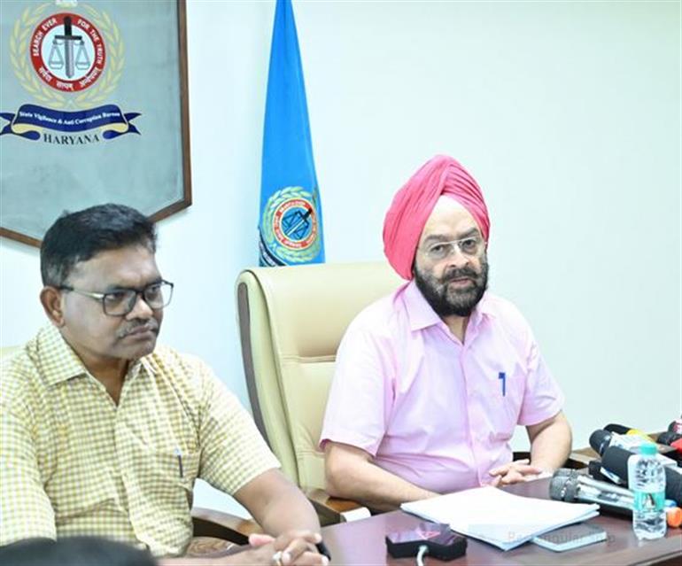 भ्रष्टाचार के खिलाफ डिजिटल वार : हरियाणा में जल्द आएगा ACB का मोबाइल ऐप,रिश्वतखोरी का सबूत भेजते ही होगी जांच