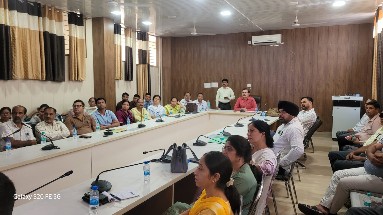 15 जून से घर-घर पहुंचेगा चुनाव आयोग, मतदाता सूची में नाम बनाए रखने के लिए भरना होगा एन्यूमरेशन फॉर्म