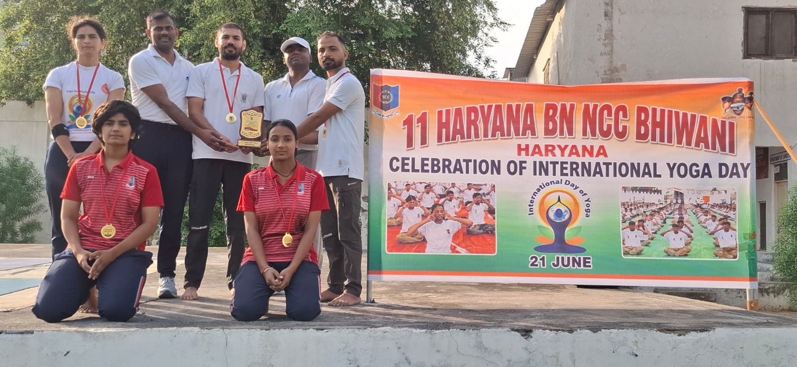 भिवानी में NCC कैडेट्स का योग: वैश्य कॉलेज में 850 युवाओं ने लिया निरोगी रहने का संकल्प