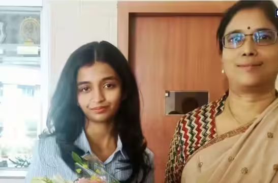 CBSE 12वीं री-इवैल्युएशन का कमाल: कॉपी दोबारा जांची गई तो छात्रा को मिले 500/500 अंक