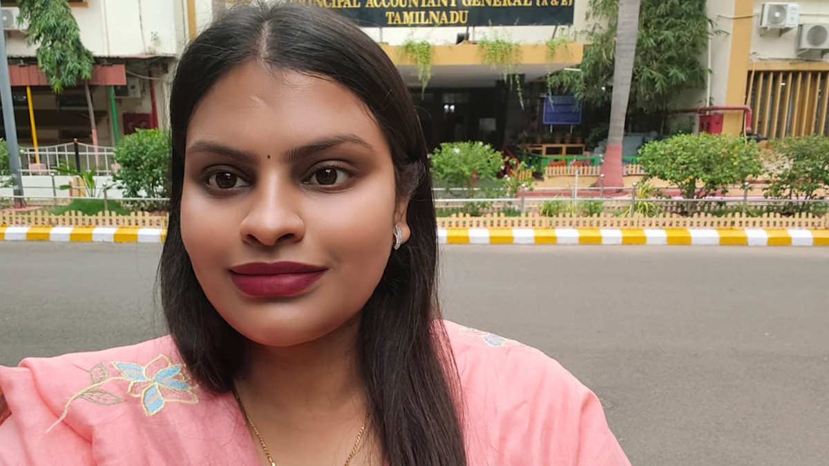 तिल्दा की बेटी का कमाल, 23 साल की उम्र में दिल्ली पुलिस से लेकर रेलवे तक पास किए 19 एक्जाम, अब चारु पांडेय को राष्ट्रपति गोल्ड मैडल से करेंगी सम्मानित