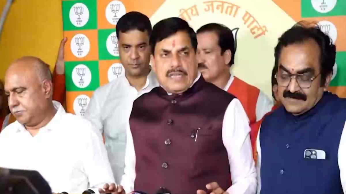 CM डॉ. मोहन का मीनाक्षी नटराजन पर हमला, कहा-आपराधिक रिकॉर्ड छुपाने का किया पाप, कांग्रेस को आत्ममंथन करने की दी सीख