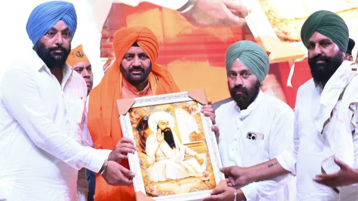 पंचकूला शहीदी दिवस कार्यक्रम: CM सैनी ने दी गुरु अर्जन देव को श्रद्धांजलि, सिख इतिहास को लेकर किया ये वादा