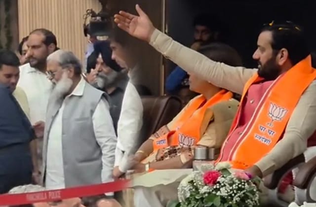 “गब्बर इज़ बैक” का नारा गूंजा, CM सैनी ने मंच पर बुलाकर बढ़ाया अनिल विज का मान