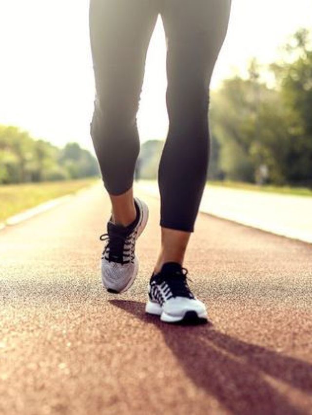 Health Tips: एक दिन में कितने किलोमीटर चलना होता है ठीक, कितना खतरा?