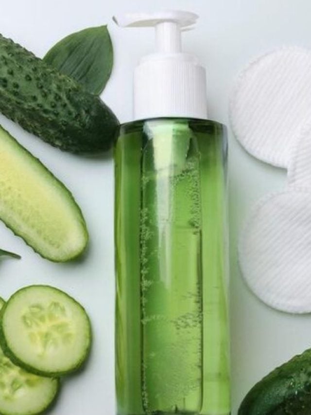 Glow Toner: घर पर बनाएं सस्ता ग्रीन टोनर, मॉनसून में चेहरे पर बना रहेगा ग्लो