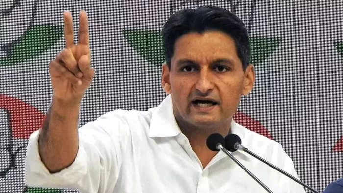 CBSE छात्रों के मुद्दे पर सियासत तेज: दीपेंद्र हुड्डा बोले- ‘राहुल गांधी ने सुनी छात्रों की आवाज, सरकार संवेदनहीन’