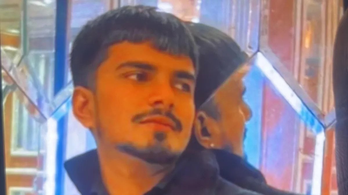 दिल्ली नहीं दिल वालों की.. झगड़ा छुड़ाने गए DSEU कर्मचारी की चाकू मारकर हत्या, CCTV में कैद हुआ आरोपी