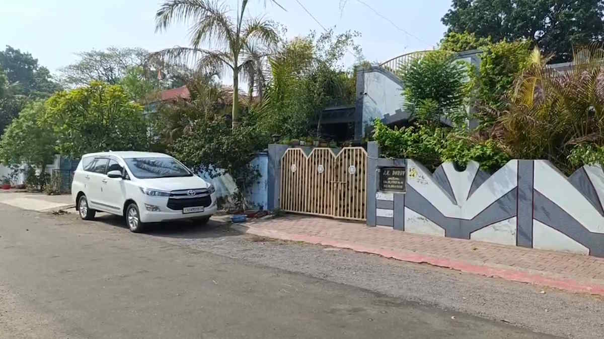 BREAKING: CGPSC के पूर्व सचिव जेके ध्रुव के निवास पर सीबीआई की दबिश, खंगाल रही है दस्तावेज…