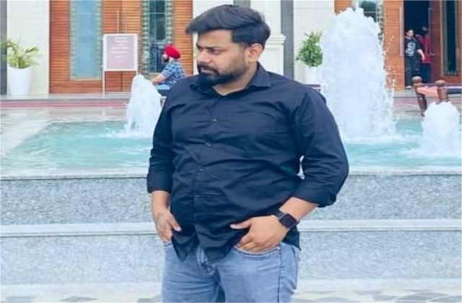 फरीदाबाद में कारोबारी ने दुकान में फंदा लगाकर दी जान : मौत से पहले इंस्टाग्राम वीडियो में पत्नी-ससुराल पर लगाए गंभीर आरोप