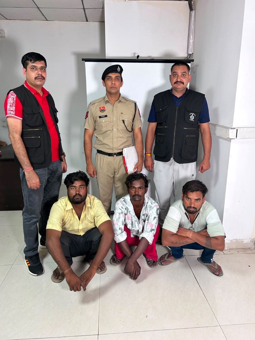गुरुग्राम के दो मंदिरों में चोरी करने वाले तीन शातिर चोर गिरफ्तार, ऑटो रिक्शा और नगदी बरामद