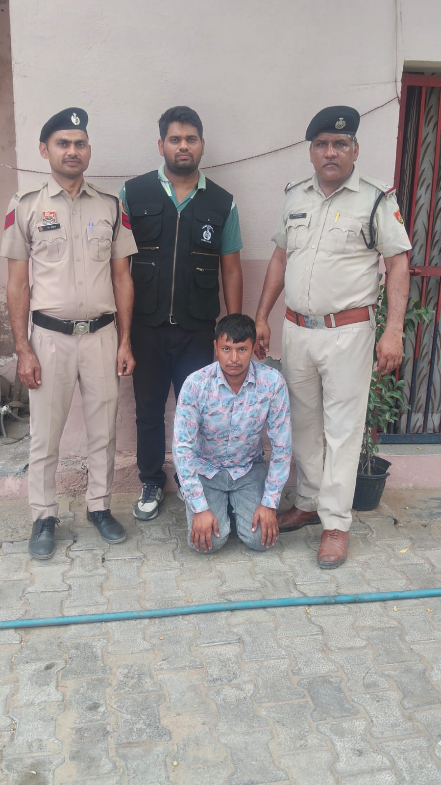 गुरुग्राम में 10 लाख की रंगदारी: कट्टा तानकर फायर करने वाला मुख्य आरोपी गिरफ्तार, साथी की तलाश जारी