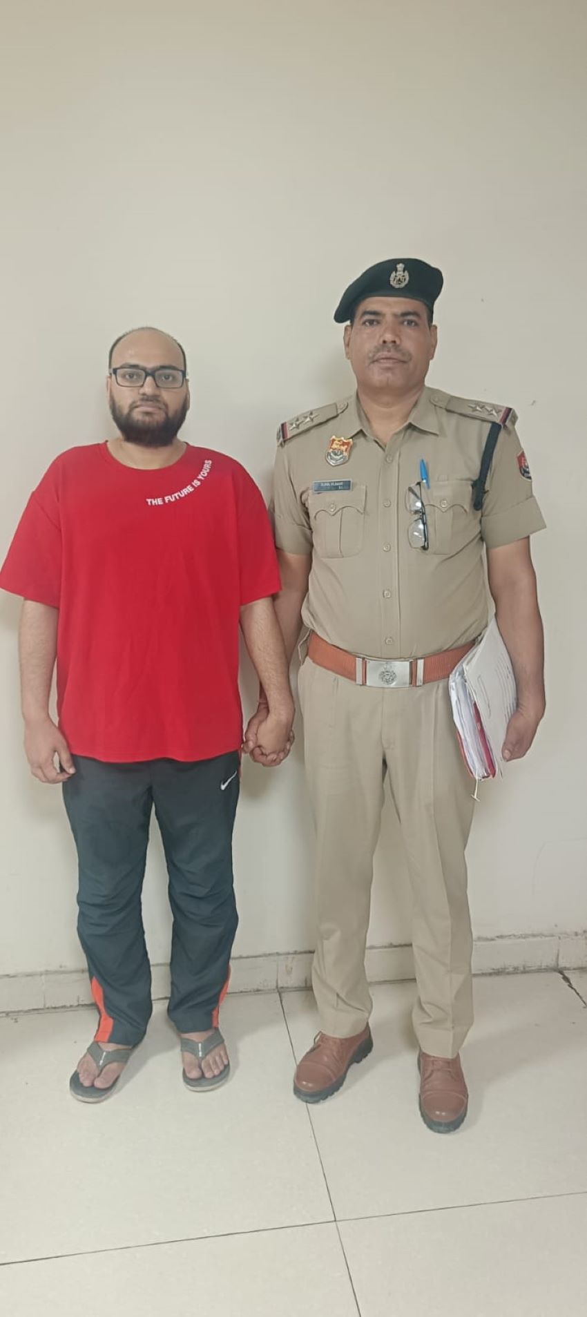 94 फ्लैट, 242 खरीदार और करोड़ों की ठगी! इंडोनेशिया भागते समय दिल्ली एयरपोर्ट से दबोचा गया आरोपी