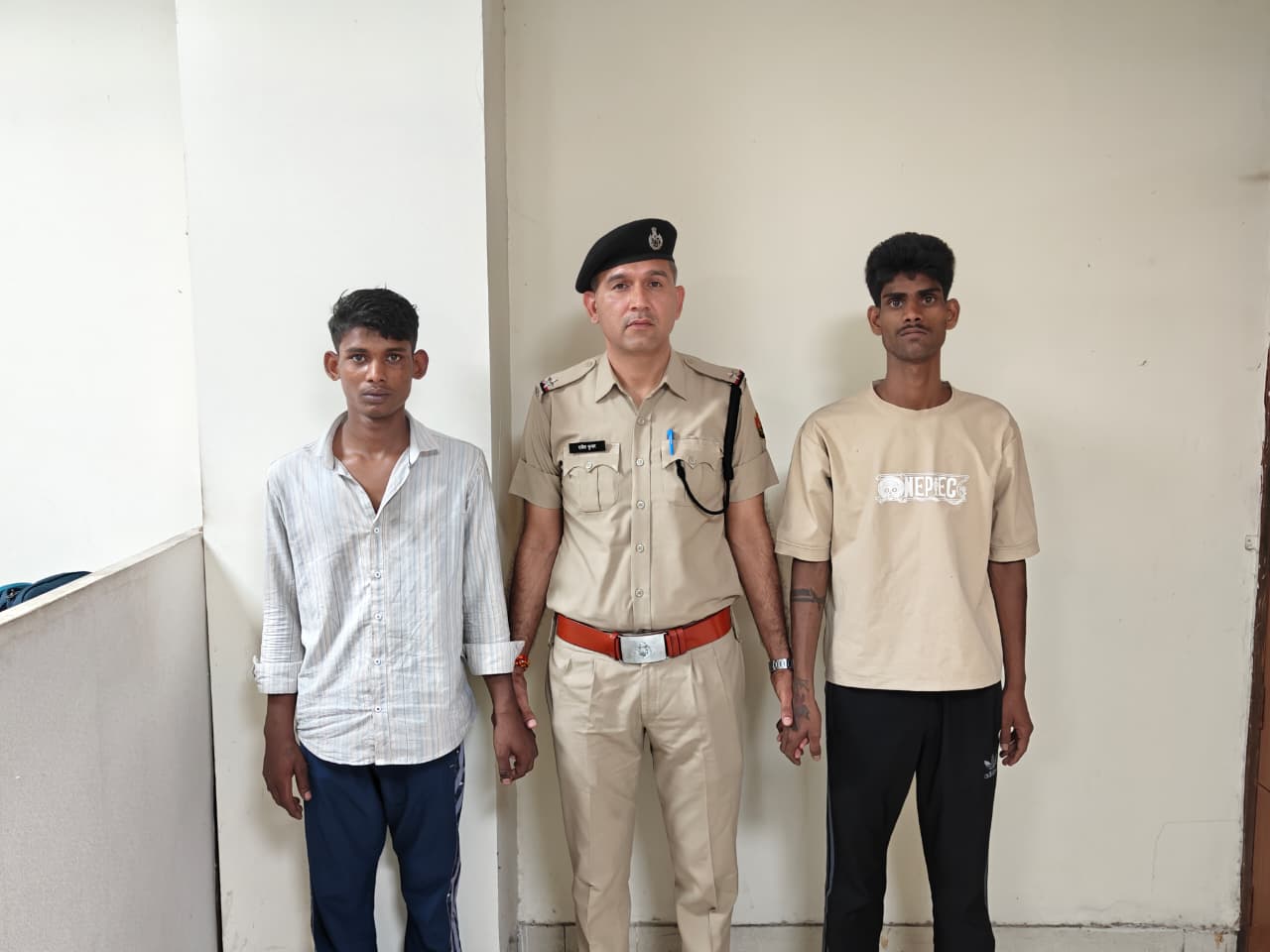 गुरुग्राम में धार्मिक स्थलों को निशाना बनाने वाले दो शातिर चोर गिरफ्तार, दानपात्र से उड़ाते थे कैश