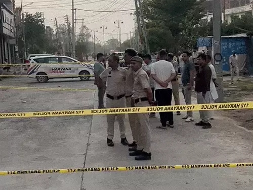 हांसी में दिनदहाड़े जिम संचालक की हत्या: फव्वारा चौक के पास 10 राउंड फायरिंग, एक युवती घायल