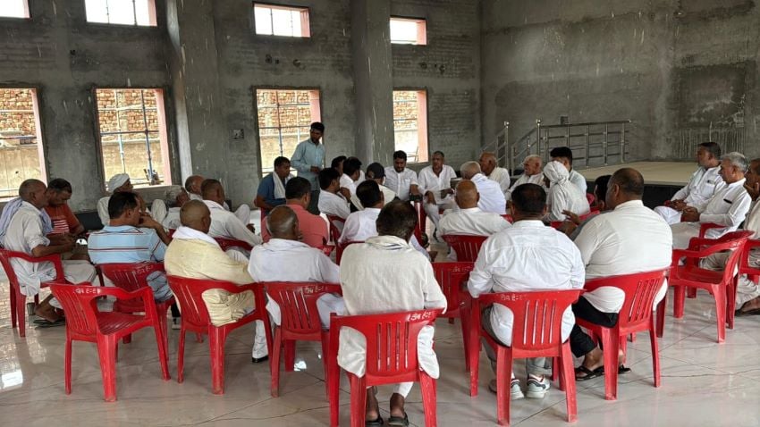 हांसी: राव तुलाराम चौक पर प्रस्तावित द्वार का विरोध, विधायक से मिले समाज के लोग