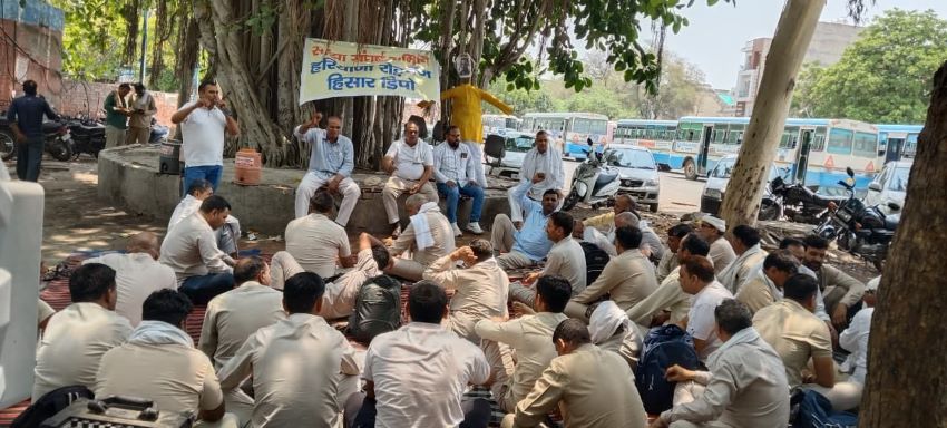हिसार रोडवेज कर्मचारियों की बड़ी चेतावनी, 8 जुलाई तक मांगें न मानने पर होगा बड़ा आंदोलन