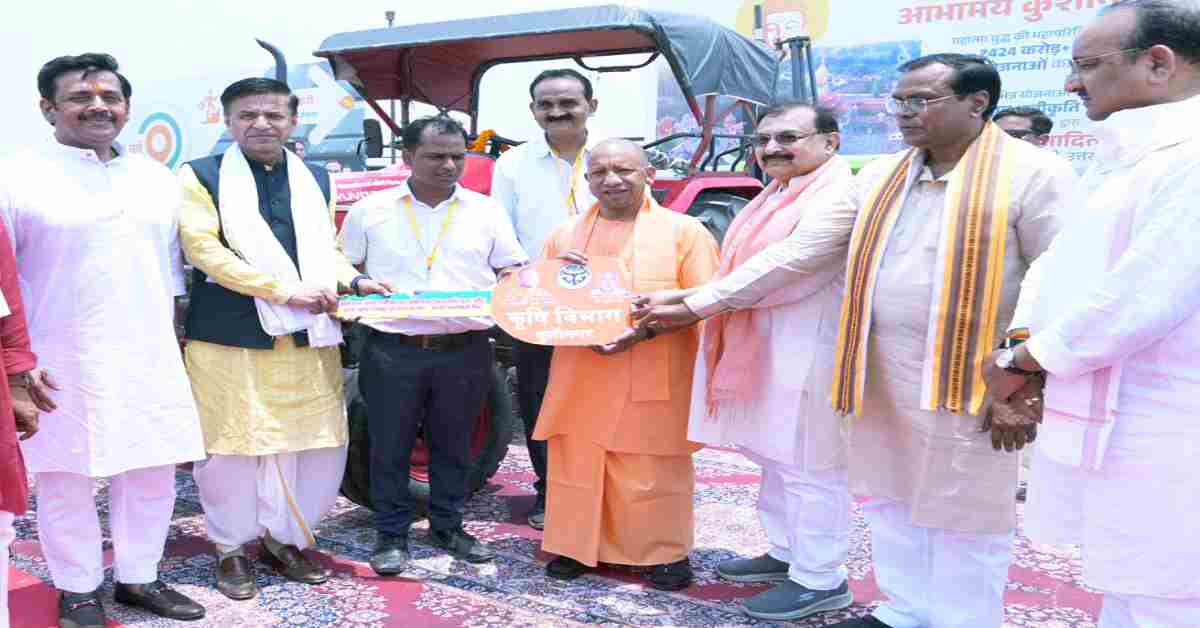 कुशीनगर को बड़ी सौगात: CM योगी ने 424 करोड़ से अधिक लागत की विभिन्न विकास परियोजनाओं का किया लोकार्पण-शिलान्यास