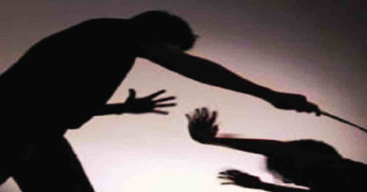 पैसा भी दो और मार भी खाओ! उधार के 2.50 लाख रुपए मांगने पर युवक की पिटाई, पूरा मामला जानकर रह जाएंगे हैरान