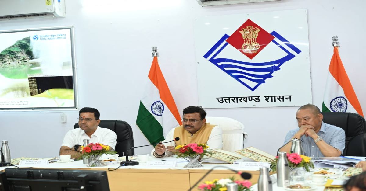 विकास से समझौता नहीं! मुख्य सचिव आनंद बर्द्धन ने की जनपदीय कार्यों की समीक्षा, अधिकारियों को दे दिए अहम निर्देश