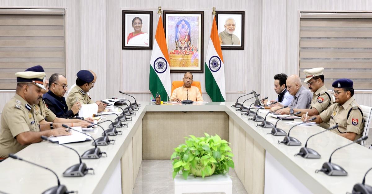UP देश का सबसे बड़ा रेल यातायात वाला राज्य, सुरक्षा व्यवस्था को आधुनिक, तकनीक-सक्षम और परिणामोन्मुख बनाएं- योगी