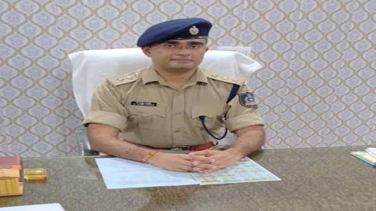 शिवपुरी थार कांड के बाद IPS आयुष जाखड़ का ट्रांसफरः विधायक लोधी के विवाद के बाद गर्माई सियासत, कांग्रेस ने उठाए सवाल