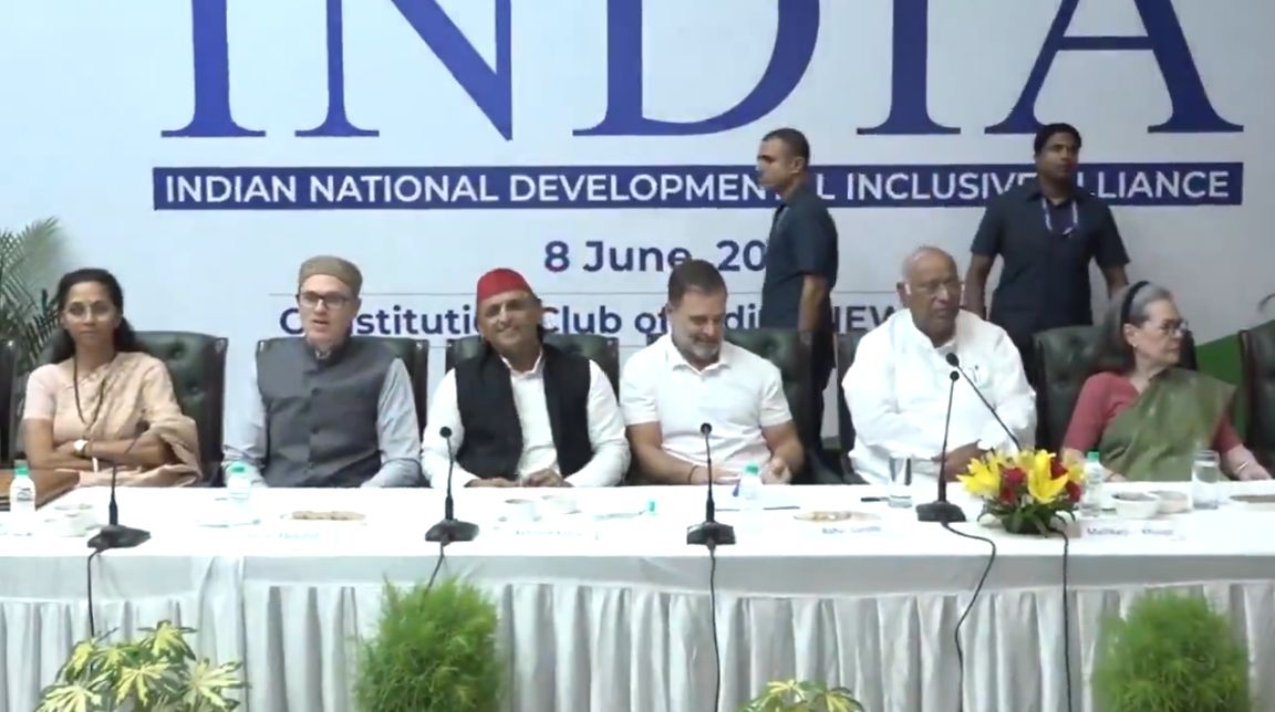 दिल्ली में INDIA ब्लॉक की बैठक: 23 दल हो रहे शामिल, लेकिन TVK ने बनाई दूरी ; BJP बोली- इनके पास कोई मिशन या विजन नहीं