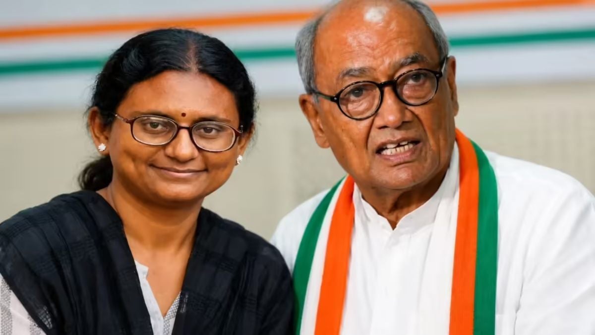 मीनाक्षी नटराजन का नामांकन रद्द मामलाः दिग्विजय ने रिटर्निंग ऑफिसर को सेवा से बर्खास्त करने की मांग की