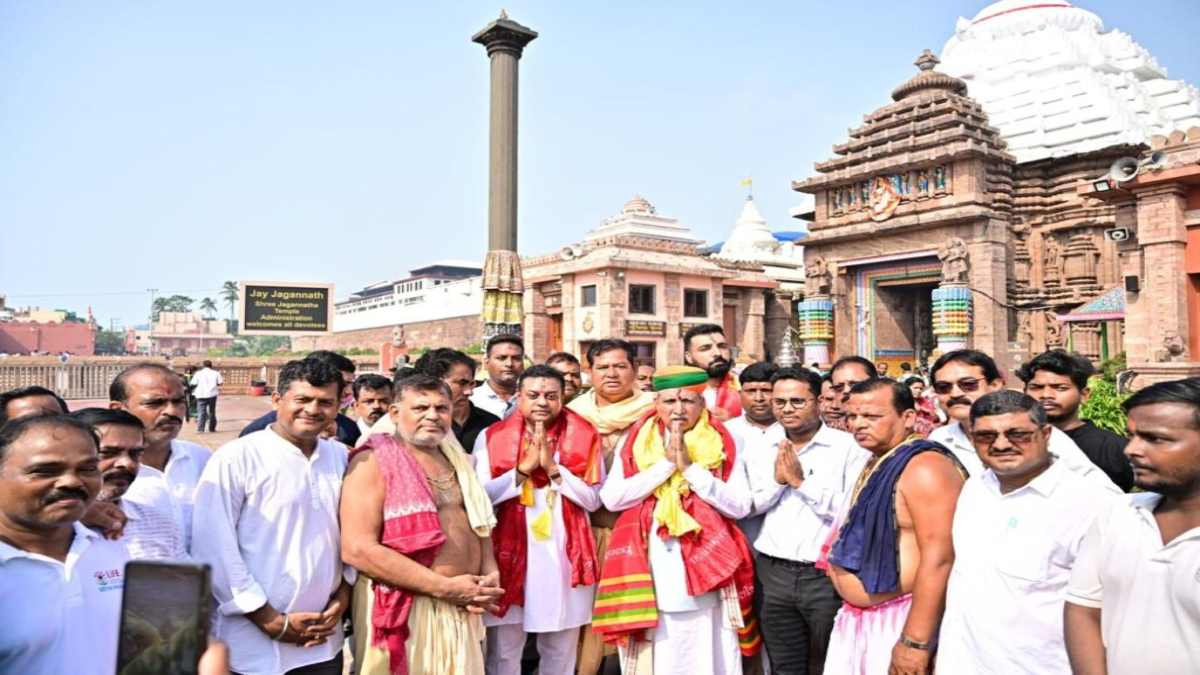 केंद्रीय कानून मंत्री अर्जुन राम मेघवाल ने पुरी के श्री जगन्नाथ मंदिर में की पूजा-अर्चना …