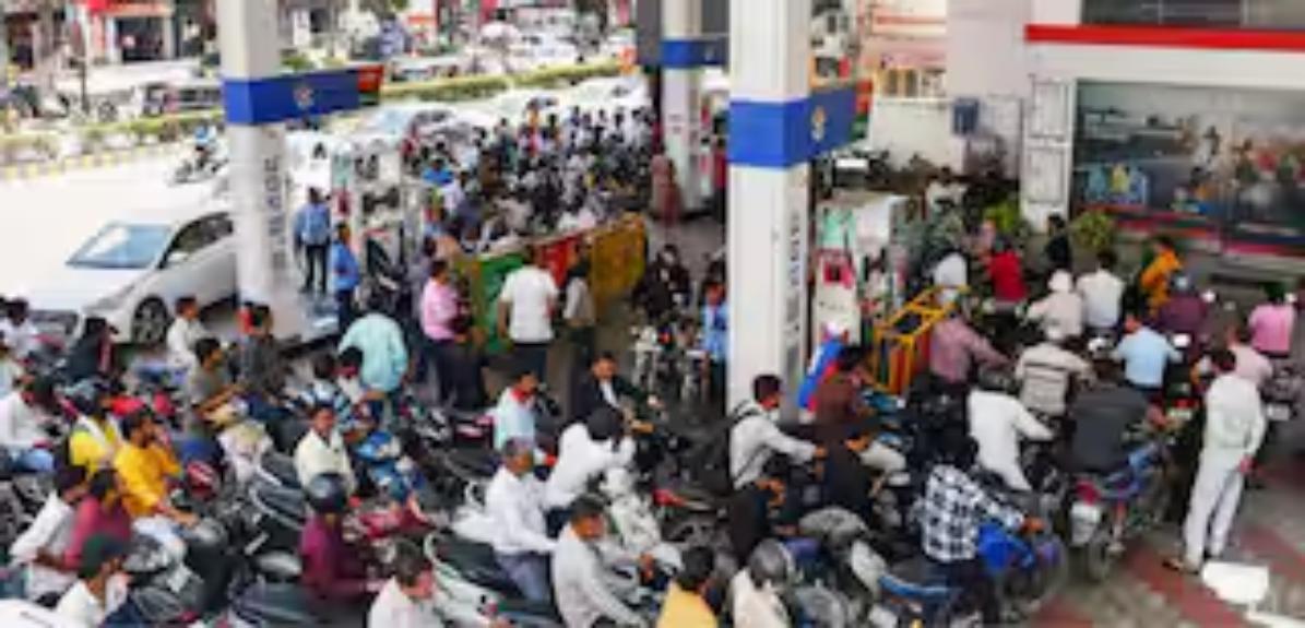 पेट्रोल-डीजल पर लगाम! पेट्रोल पंपों पर लागू कोटा सिस्टम, 90 दिनों तक थोक बिक्री पर रोक, अब नहीं खरीद पाएंगे धड़ल्ले से