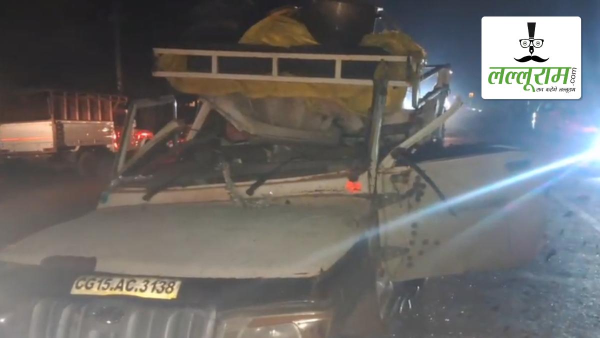 एनएच-130 पर भीषण सड़क हादसा, खड़े ट्रैक्टर से टकराई मालवाहक गाड़ी, 8 लोग घायल