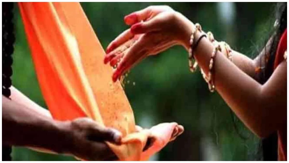 Somwati Amavasya 2026 : इन चीजों के दान से मिलेगा कई गुना पुण्य …