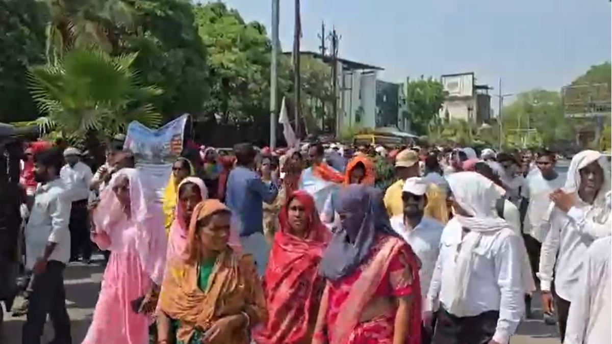 लंबित मांगों को लेकर निगम के अधिकारी-कर्मचारियों ने की एक दिवसीय हड़ताल, अनिश्चितकालीन आंदोलन की दी चेतावनी