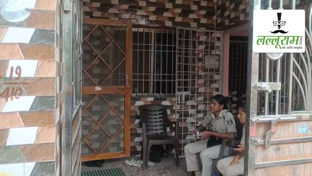 छत्तीसगढ़ शराब मामले में ACB-EOW का बड़ा एक्शन: शराब कारोबारी के ठिकानों पर की छापेमारी, कई अहम दस्तावेज जब्त