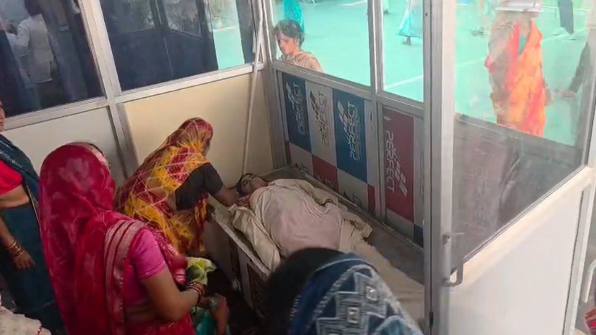 CG News: सर्पदंश की शिकार महिला की इलाज के दौरान मौत, परिजनों ने डॉक्टरों पर लापरवाही का लगाया आरोप