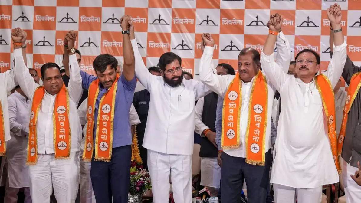 शिवसेना (UBT) के बागी सांसदों के ‘फंड की कमी’ के दावे की खुली पोल, 100 करोड़ में से खर्च एक चौथाई से भी कम