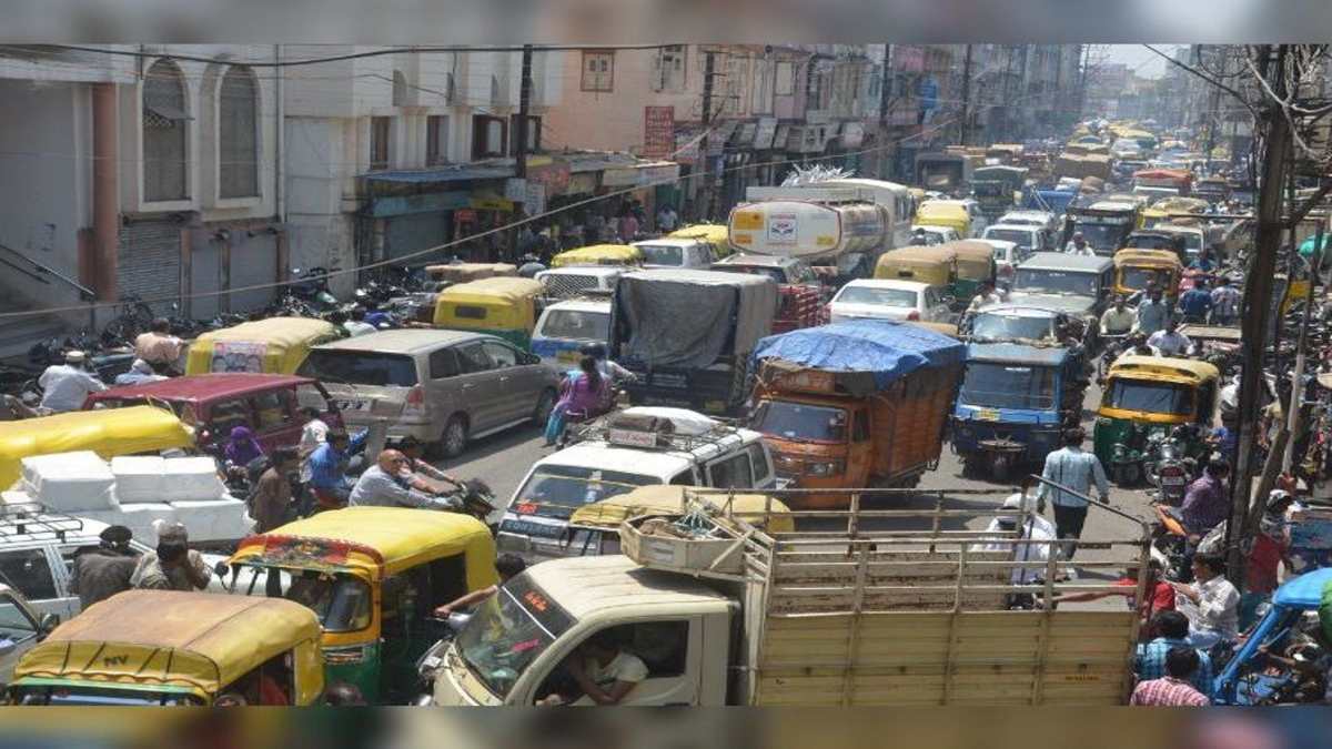 ट्रैफिक जाम और अवैध पार्किंग पर हाईकोर्ट सख्तः लागू होगी ‘पिक एंड ड्रॉप’ और ‘वन-वे’ जैसी अंतरिम व्यवस्था