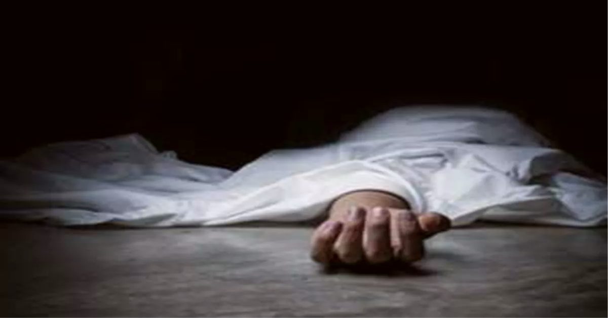 खूनी की तलाश में खाकी! नहर किनारे खून से सनी मिली युवक की लाश, मौत की मिस्ट्री सुलझाने में जुटी पुलिस