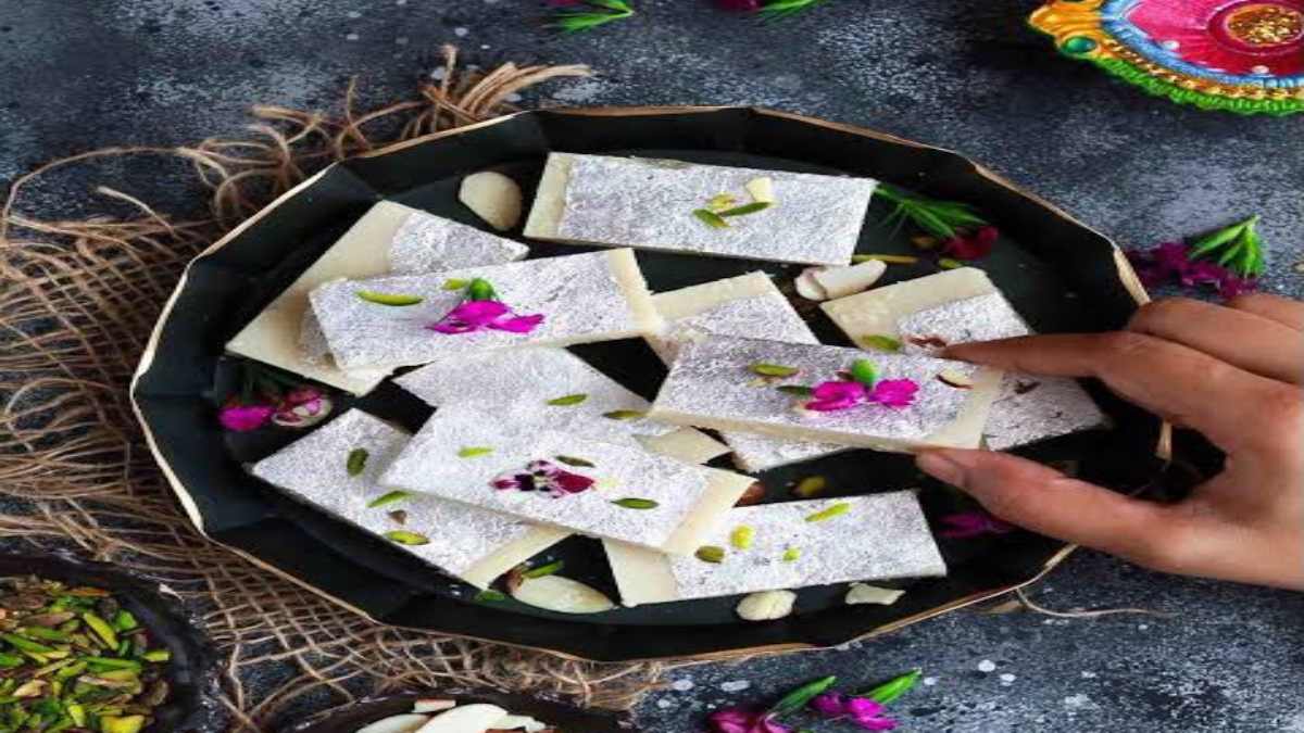 बर्फी बनाते समय खोवा रह गया गीला, तो अपनाएं ये आसान ट्रिक …