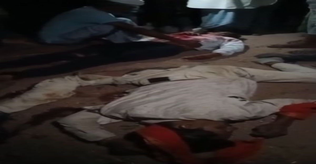 MP में भीषण सड़क हादसा: शिवपुरी में सड़क किनारे खड़े 4 लोगों को डंपर ने रौंदा, 3 की मौत, एक गंभीर